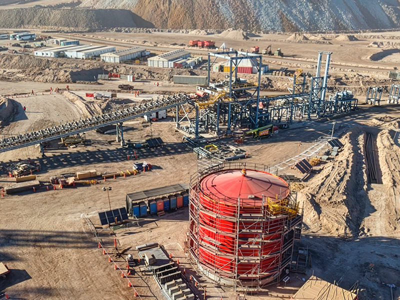 Consorcio SK-TNT avanza en proyecto EPC de manejo de materiales para la gran minería
